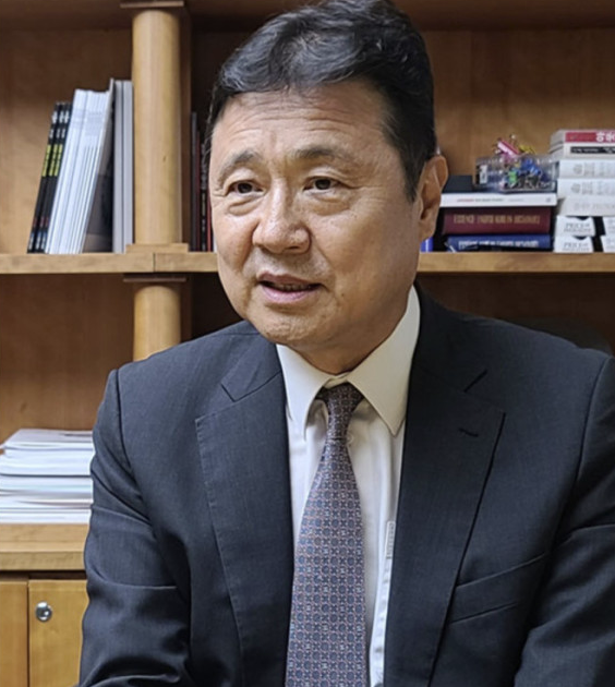 김의형 한국지속가능성인증포럼 회장 겸 PWC컨설팅 고문